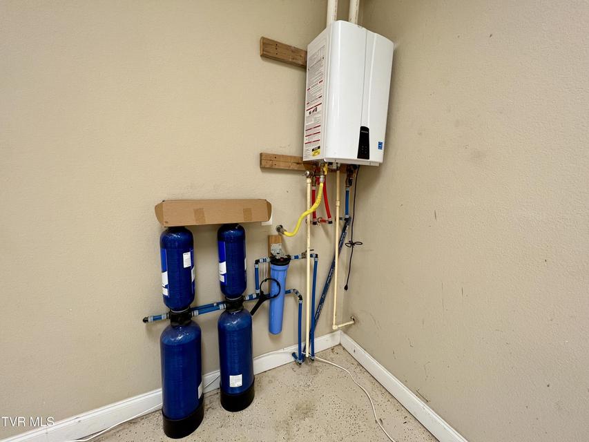 Photo #33: 2005 River Mist Circle