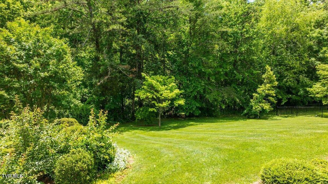 Photo #46: 121 Queensgate 