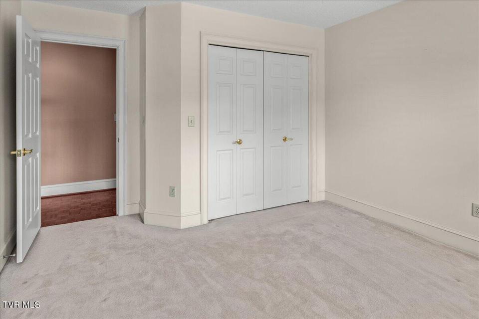 Photo #30: 121 Queensgate 