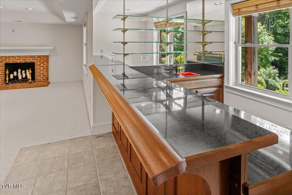 Photo #38: 121 Queensgate 