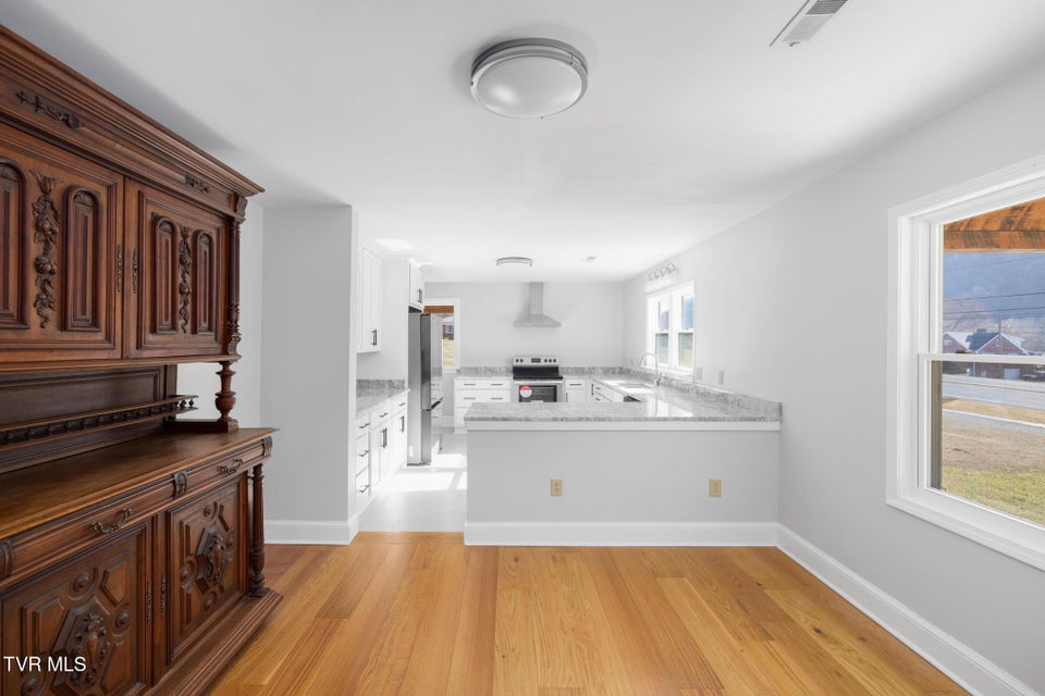 Photo #10: 2616 Volunteer Parkway