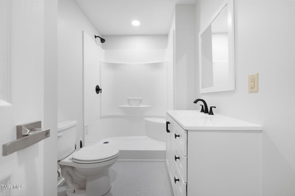 Photo #24: 2616 Volunteer Parkway