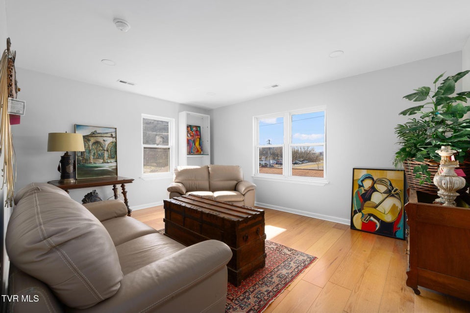 Photo #27: 2616 Volunteer Parkway