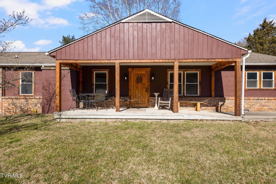 Photo #6: 2616 Volunteer Parkway