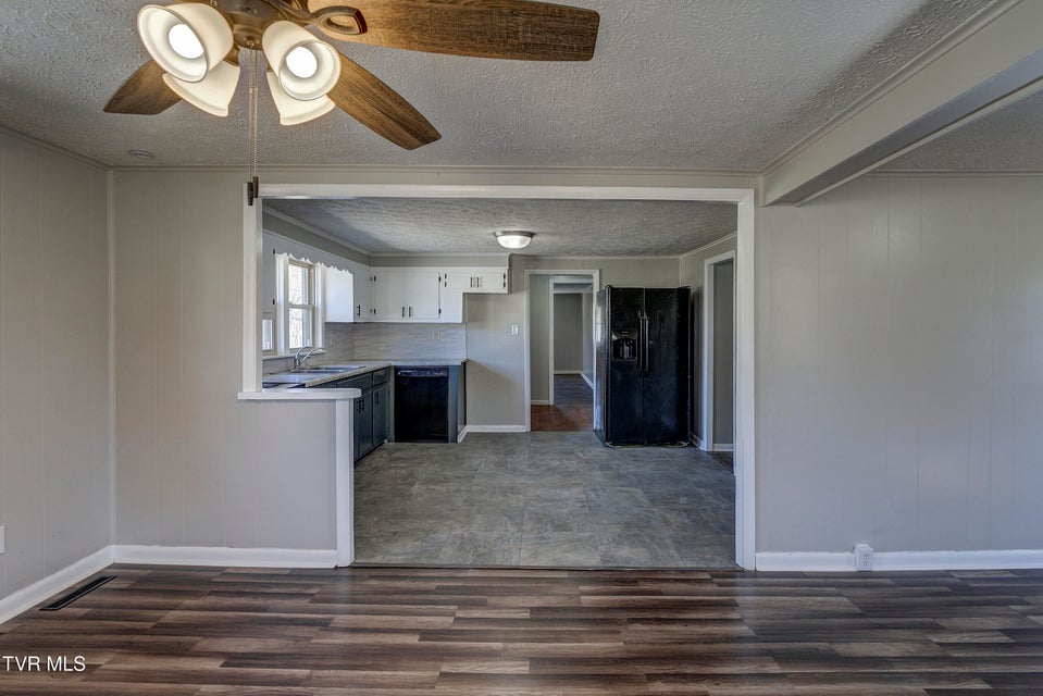 Photo #7: 1237 Fairview Avenue