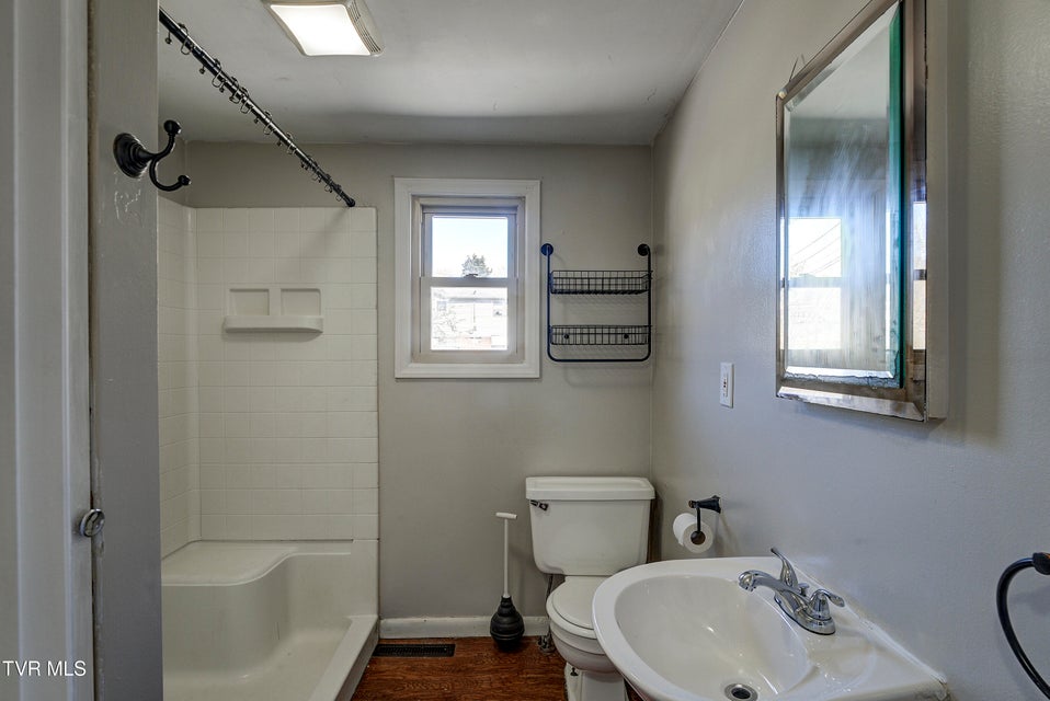 Photo #15: 1237 Fairview Avenue