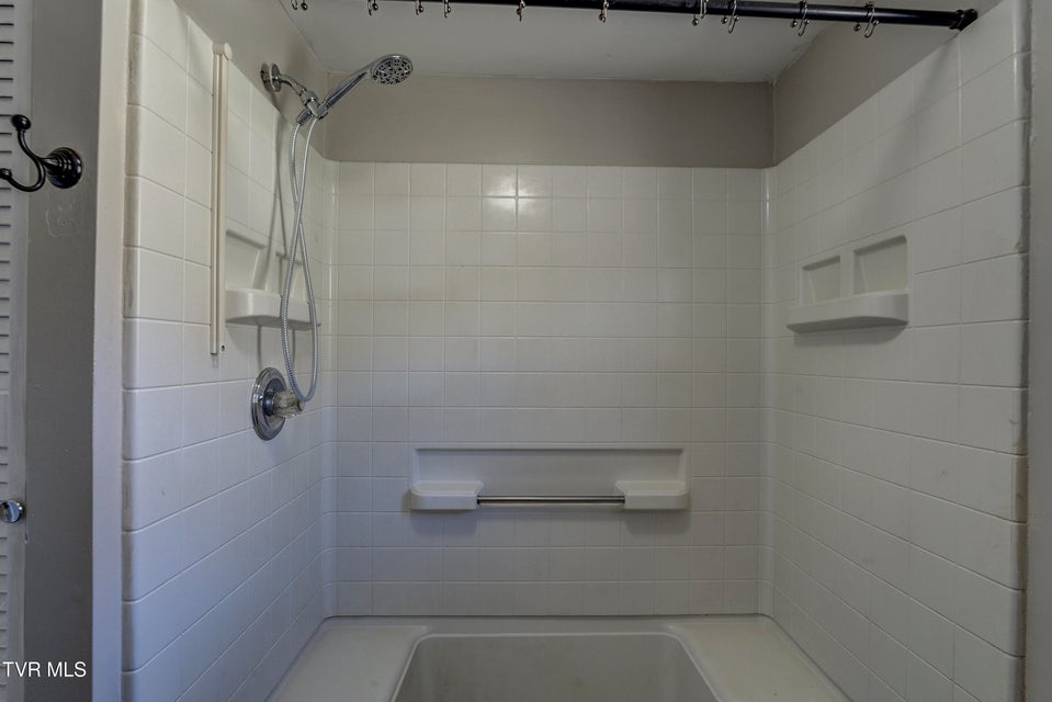 Photo #16: 1237 Fairview Avenue