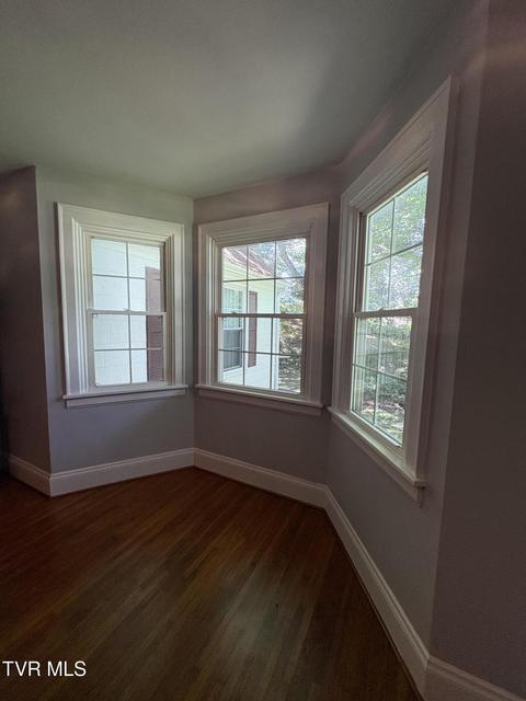 Photo #11: 313 Centre Avenue Ne Avenue