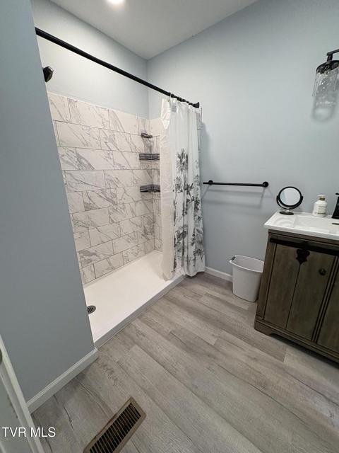 Photo #17: 313 Centre Avenue Ne Avenue