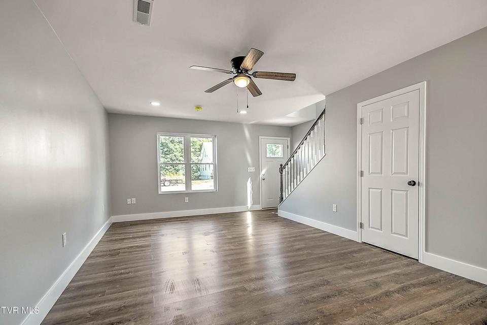 Photo #10: 1101 Rhode Island Avenue