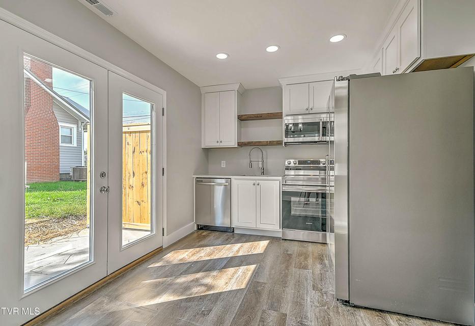 Photo #17: 1101 Rhode Island Avenue