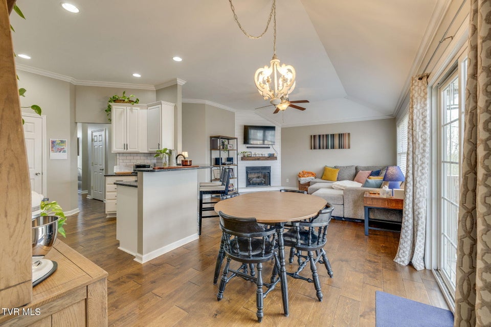 Photo #11: 32 Taylor Ridge Court