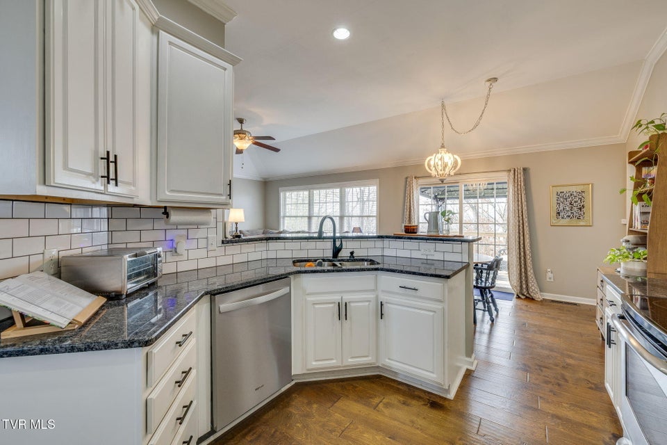 Photo #13: 32 Taylor Ridge Court