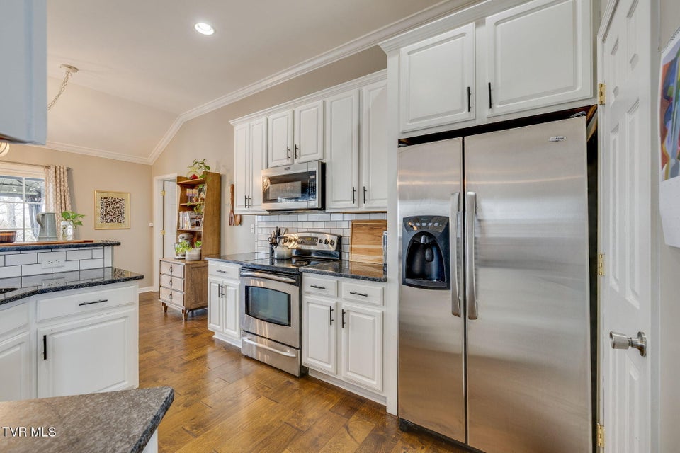 Photo #14: 32 Taylor Ridge Court