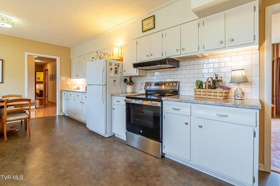 Photo #11: 196 Crestview Drive