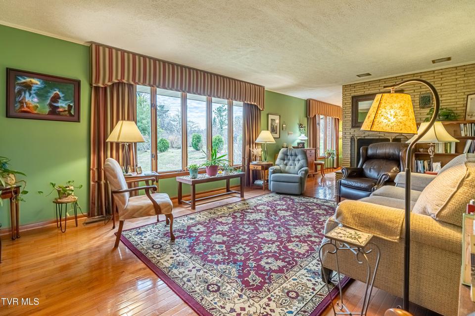 Photo #16: 196 Crestview Drive