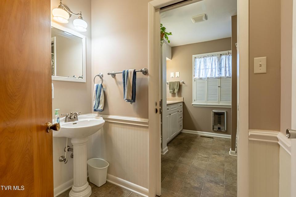 Photo #18: 196 Crestview Drive