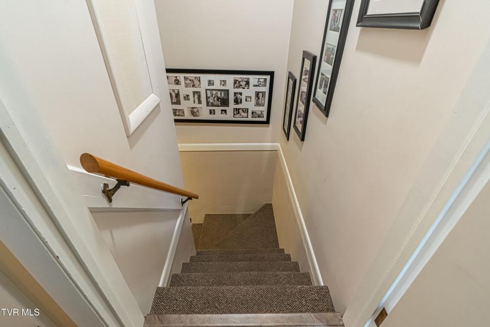 Photo #31: 196 Crestview Drive