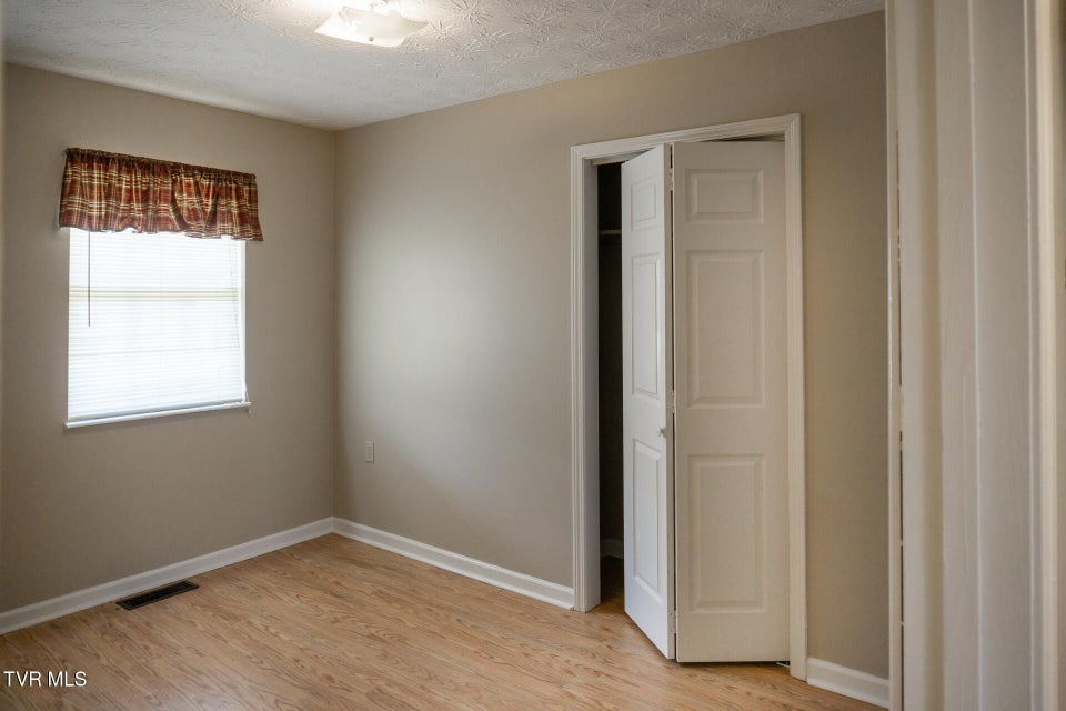 Photo #22: 185 Davy Crockett Drive