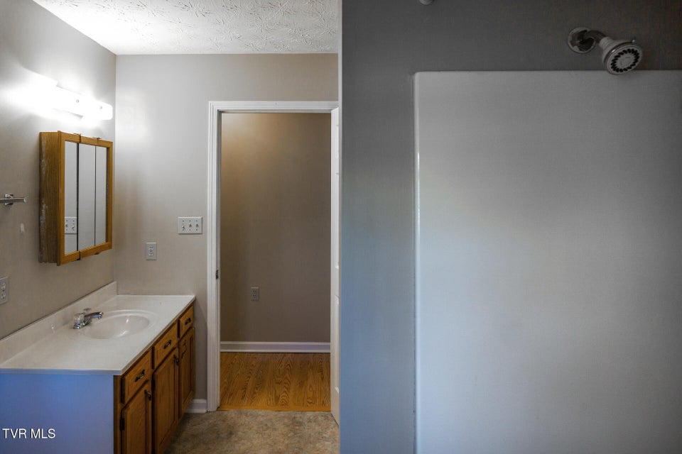 Photo #28: 185 Davy Crockett Drive