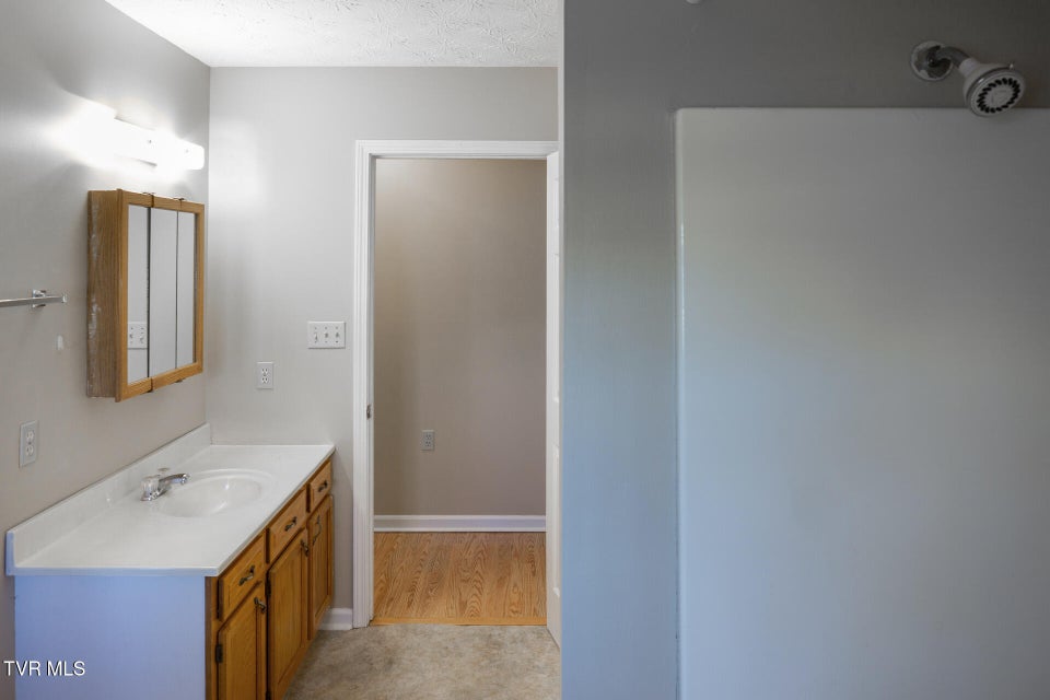 Photo #26: 185 Davy Crockett Drive