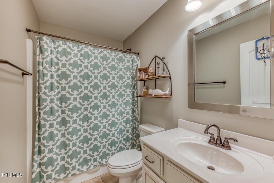 Photo #46: 480 Manchester Place