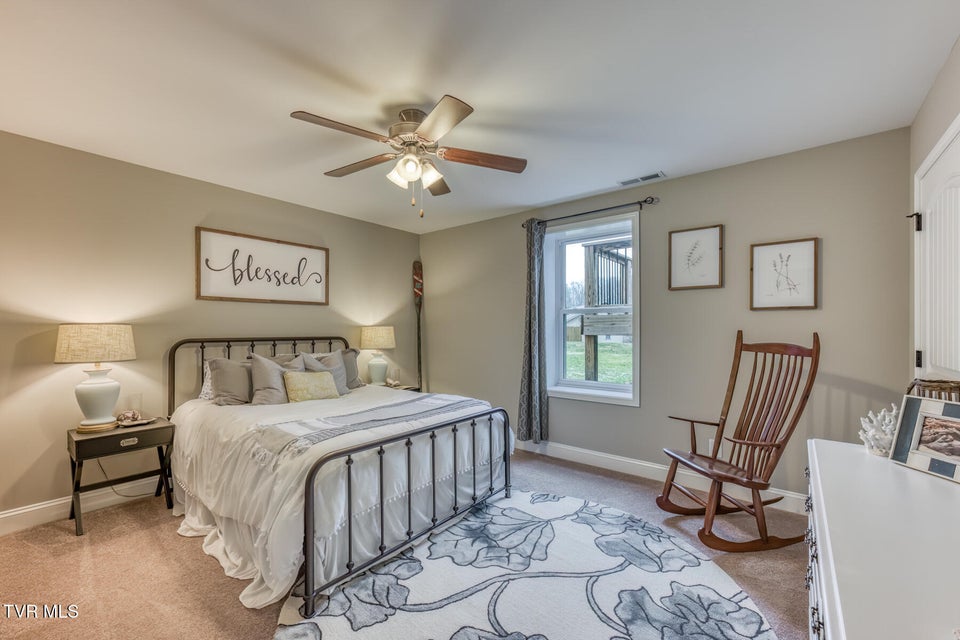 Photo #47: 480 Manchester Place