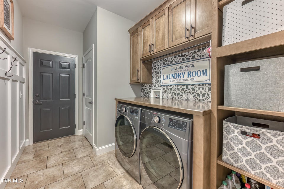 Photo #38: 480 Manchester Place