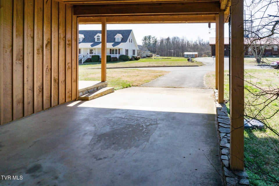 Photo #32: 185 Davy Crockett Drive