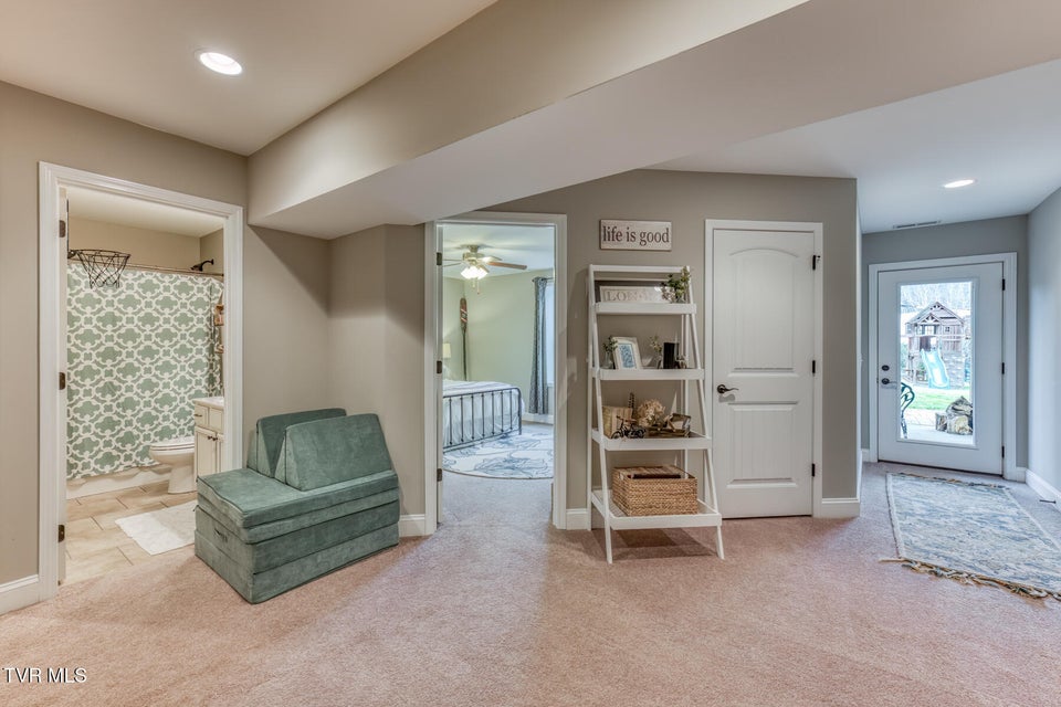 Photo #45: 480 Manchester Place