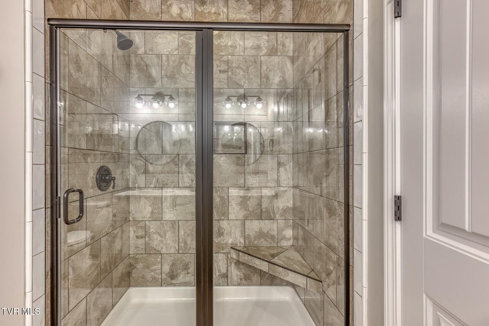 Photo #27: 480 Manchester Place