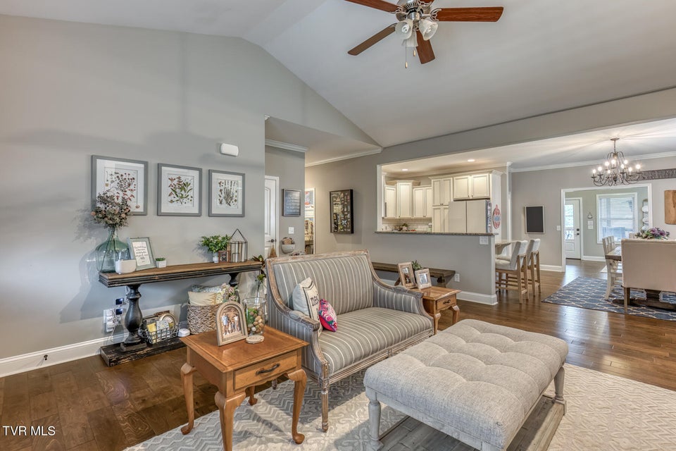 Photo #9: 480 Manchester Place