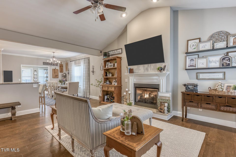 Photo #6: 480 Manchester Place