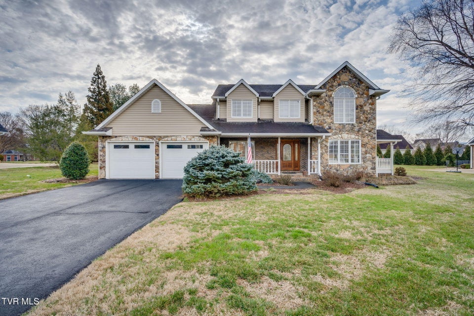 Photo #2: 115 Wedgewood Circle