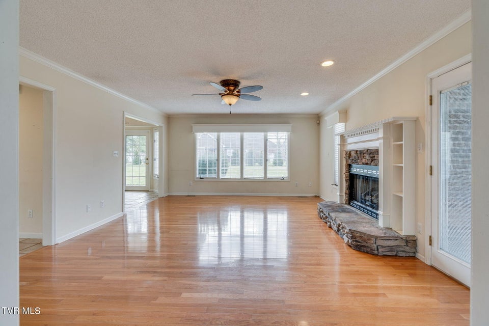 Photo #12: 115 Wedgewood Circle