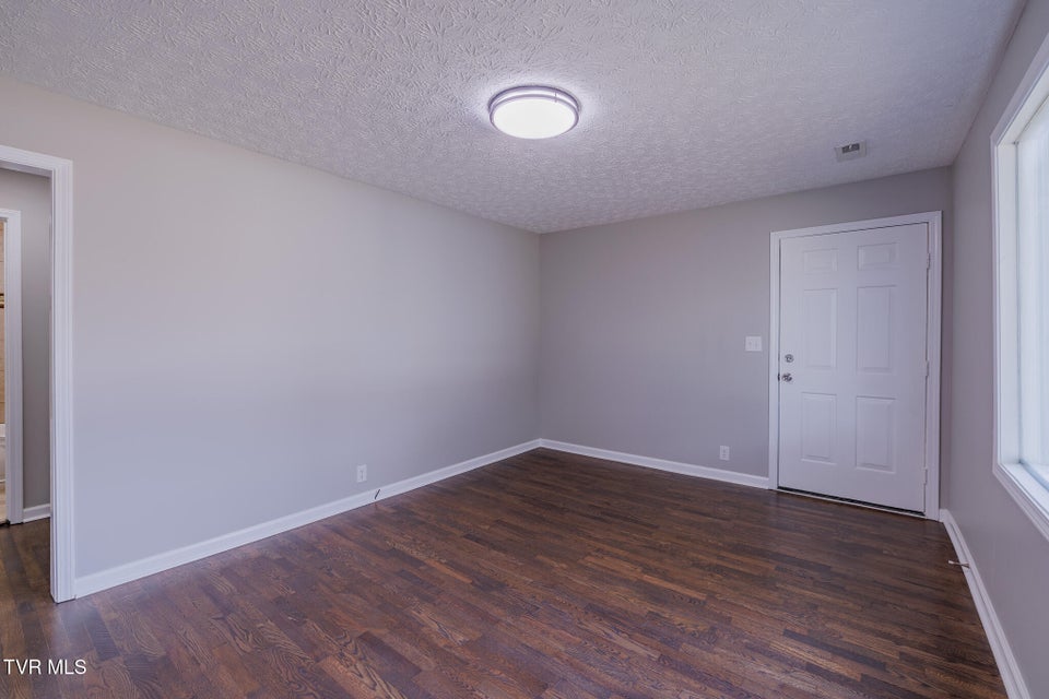 Photo #3: 1621 Fairfield Avenue