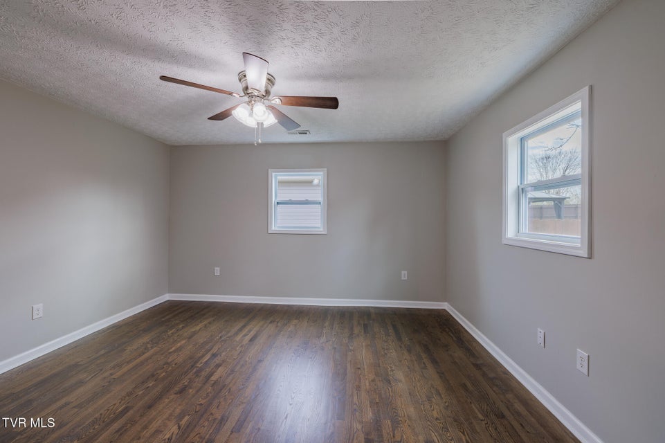 Photo #19: 1621 Fairfield Avenue