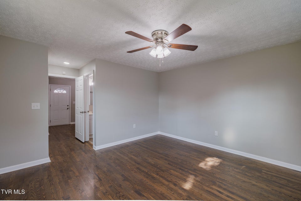 Photo #21: 1621 Fairfield Avenue