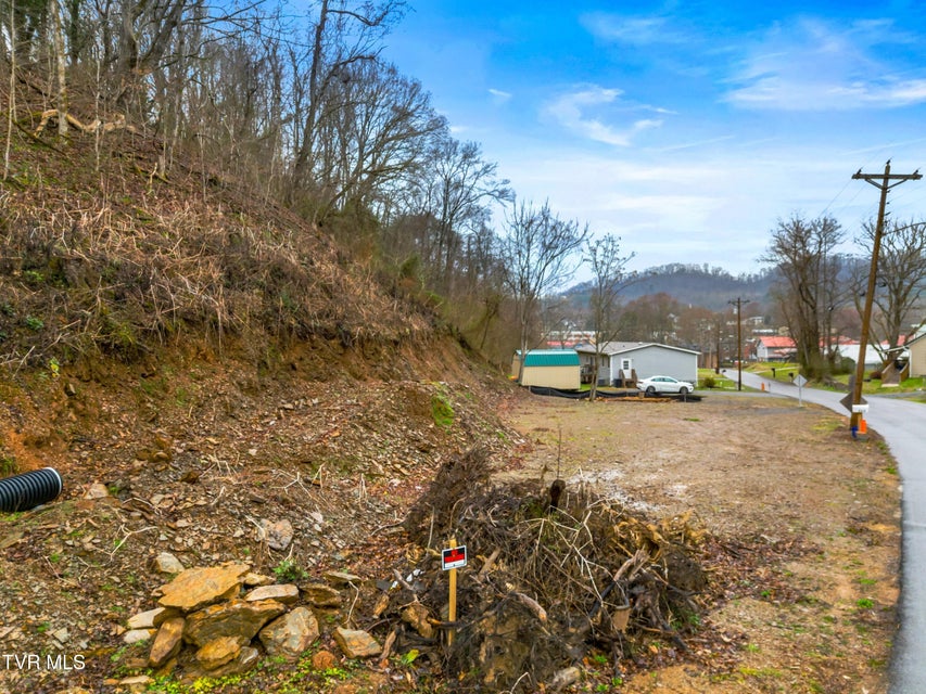 Photo #4: 517 Tuggle Hill Road