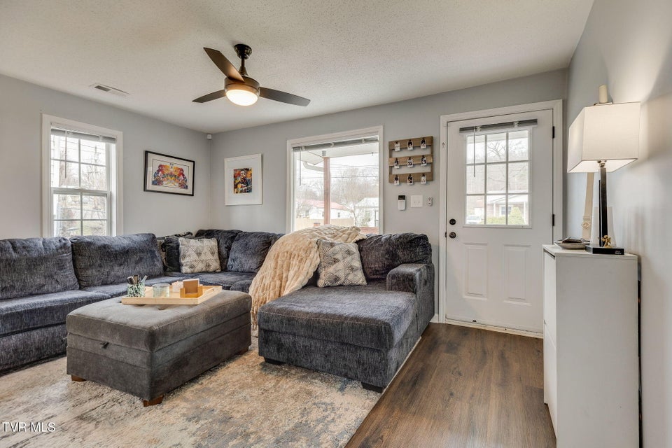 Photo #4: 2526 Park Avenue