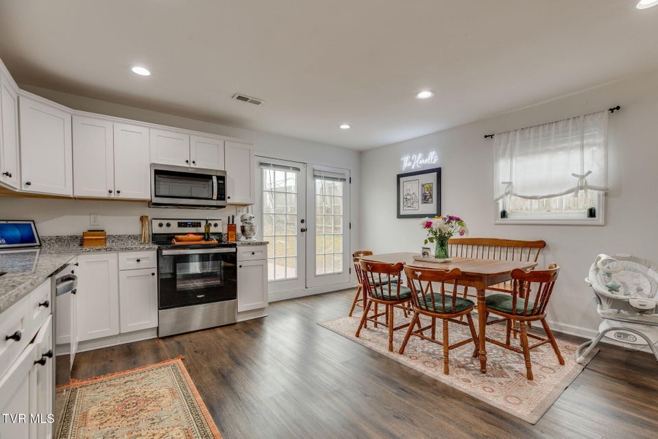 Photo #9: 2526 Park Avenue