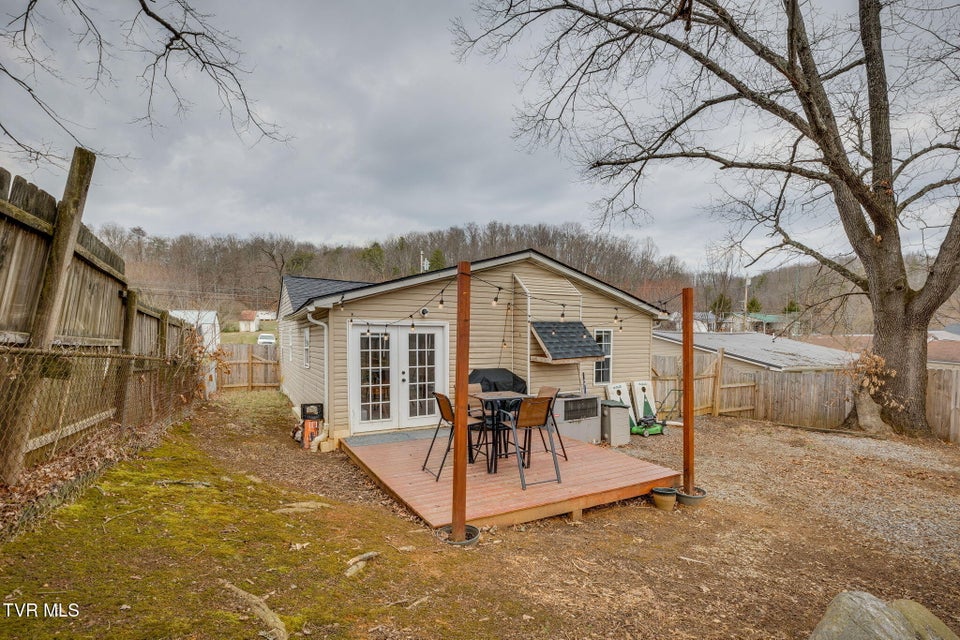 Photo #22: 2526 Park Avenue