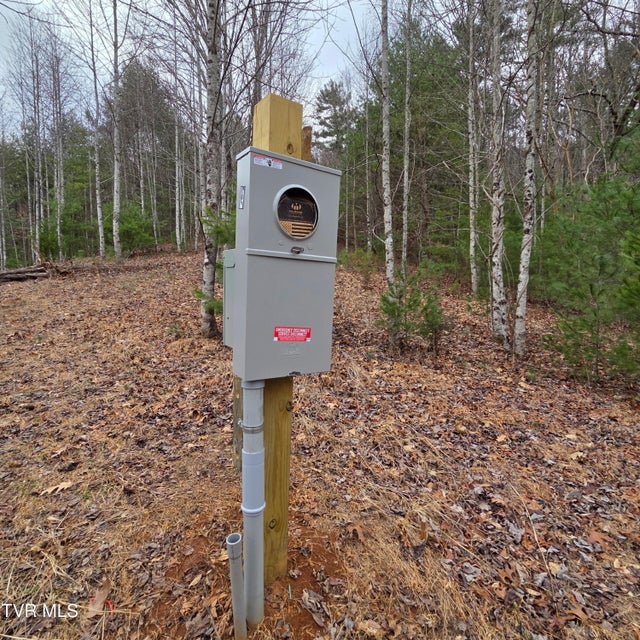 Photo #8: 129 Oaks Road