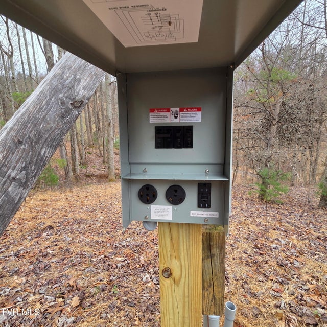 Photo #9: 129 Oaks Road