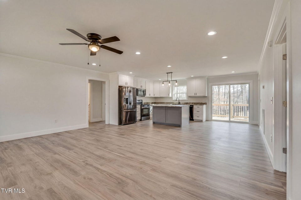 Photo #4: 137 Madeline Lane