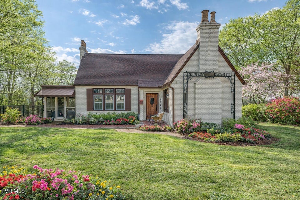 Photo #2: 1245 Watauga Street