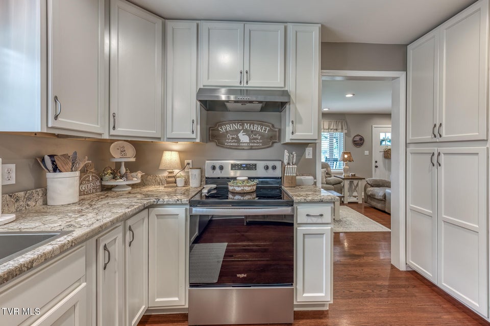 Photo #13: 105 Eastern Star Road