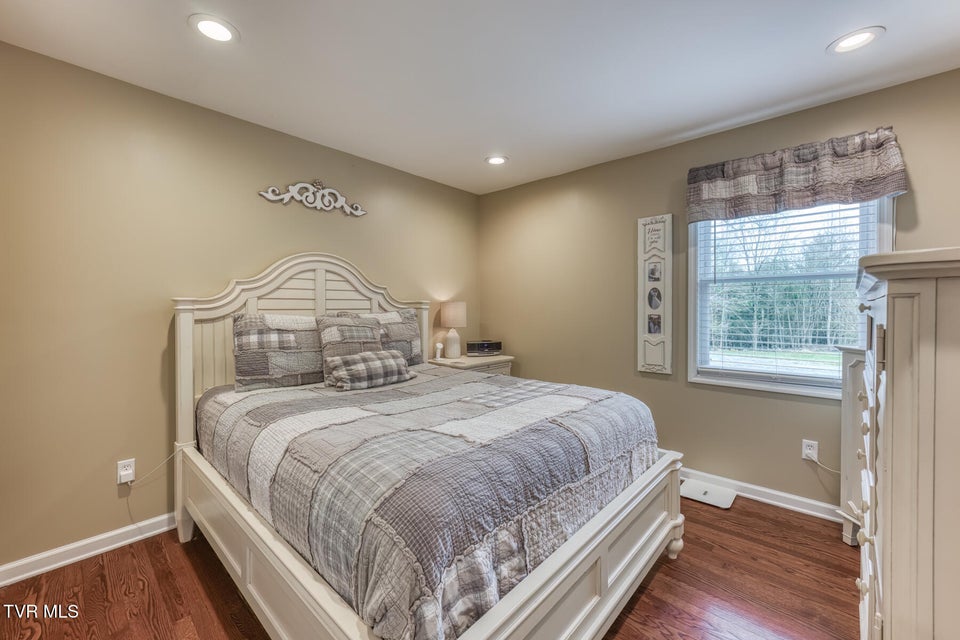 Photo #17: 105 Eastern Star Road