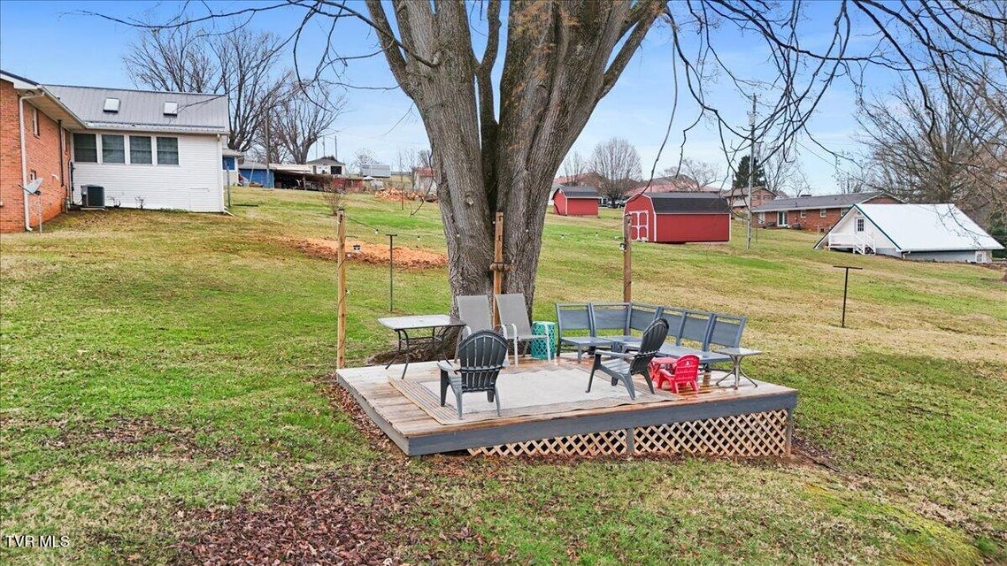 Photo #6: 308 Hunt Avenue