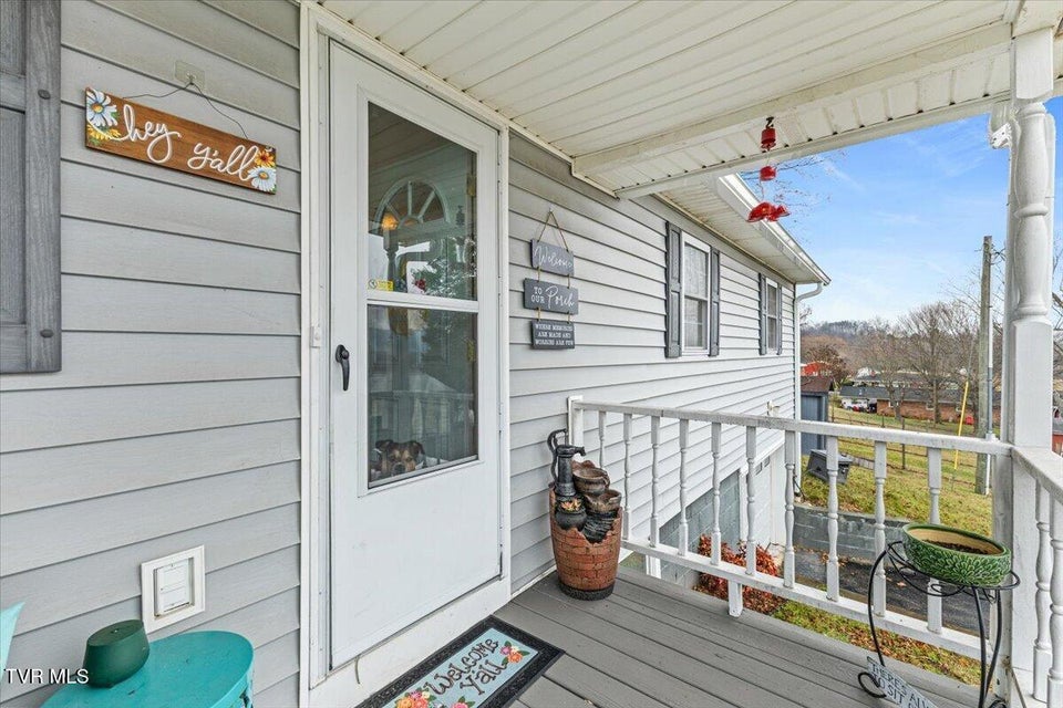 Photo #16: 308 Hunt Avenue